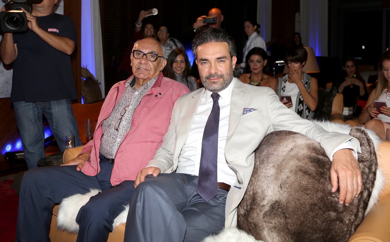 "Sí 
<b><a href="https://www.youtube.com/watch?v=xOur5hRQhFw" target="_blank">nos fuimos separando un poco</a></b> por cuestiones de trabajo y cosas de mi papá también", contó. 
<br>