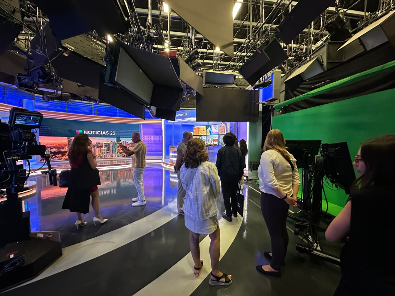 Participantes en los estudios de Univision23