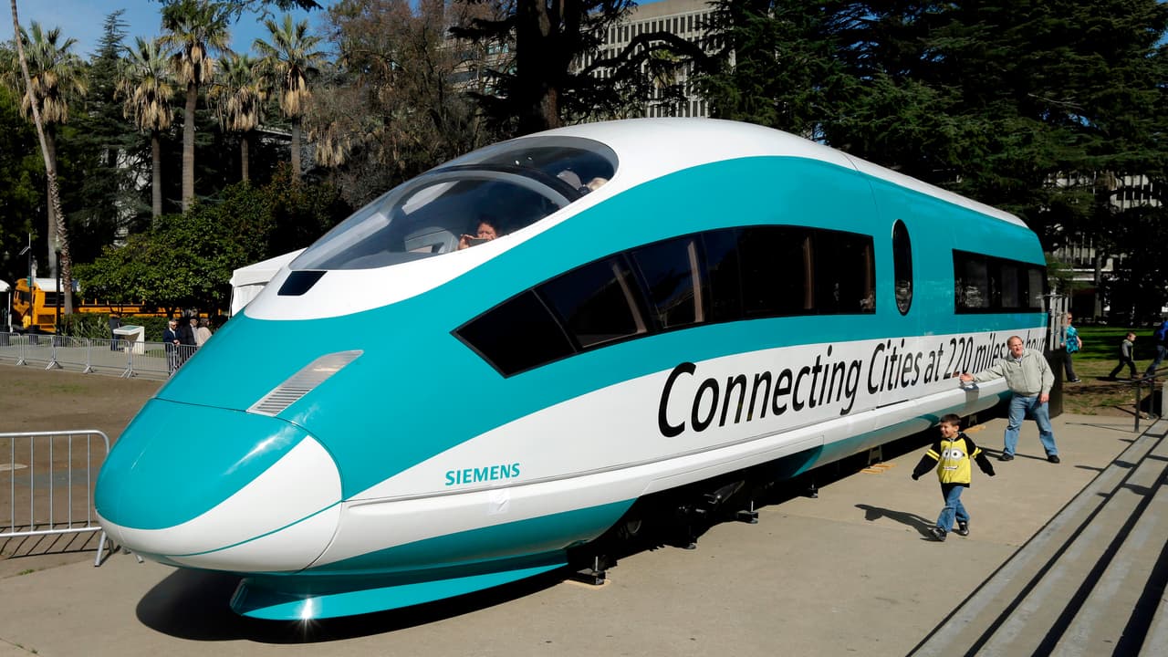 El gobierno de Trump cancela los fondos para el tren bala de California