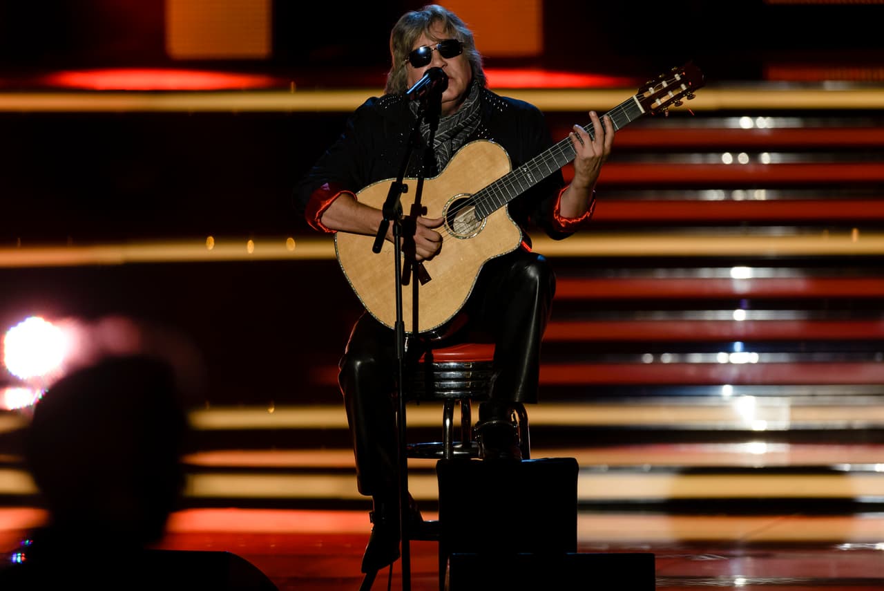 <b>José Feliciano </b>fue inmortalizado en 1987 y tambien pertenece al ‘
<b>Salón de la Fama de los Grammy’, </b>ha colaborado con
<b> Cat Steven, Paul Simon, Santana, Luis Fonsi, Lupillo Rivera, Marc Anthony, Gloria Estefan y Cristian Castro, </b>entre otros, .
<b> </b>