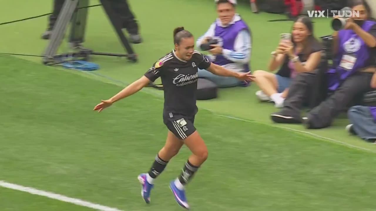 ¡DIEZ! Doblete de Priscila en la recta final del partido