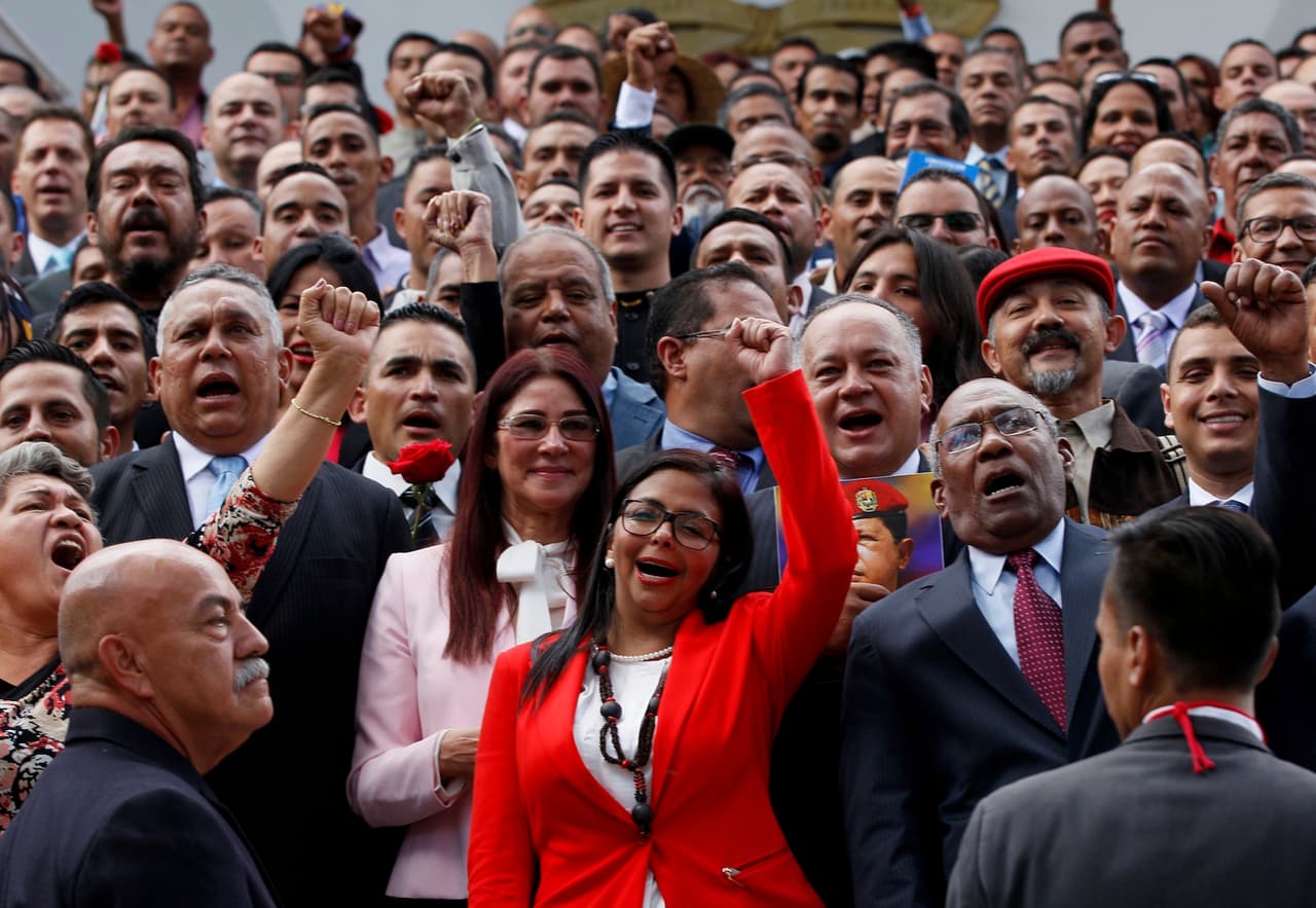 Miembros de la Asamblea Nacional Constituyente en su instalación en el Capitolio Federal, en Caracas