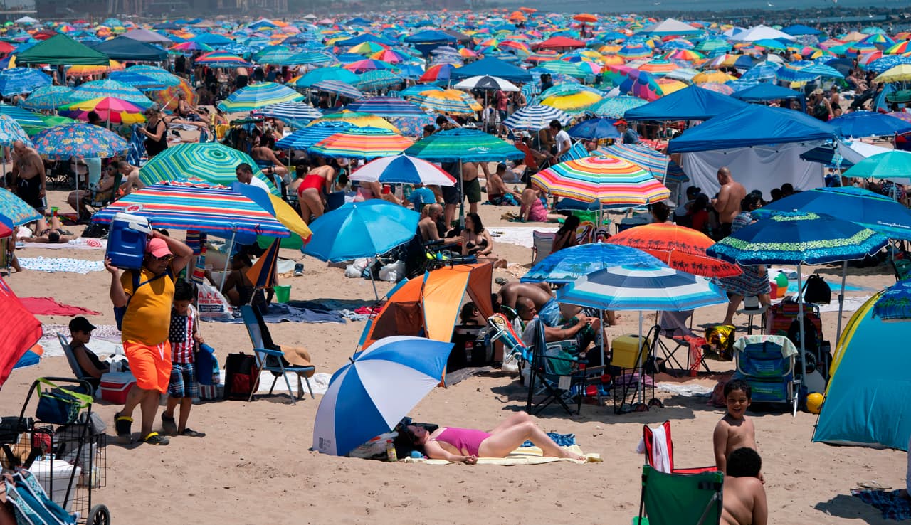 Playas de NYC podrían permanecer cerradas este verano debido al coronavirus