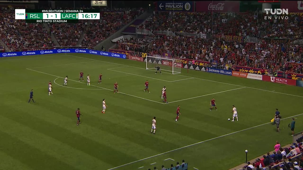 ¡GOL!  anota para LAFC. Kellyn Acosta