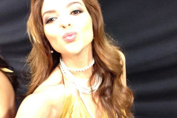 ¡Pero qué besotes se repartieron en esta novena temporada de Nuestra Belleza Latina! Algunos muy tiernos y muestras de gran cariño y otros tan intensos, que desbordaron tremenda pasión. ¿Quieren ver este exquisito repertorio?