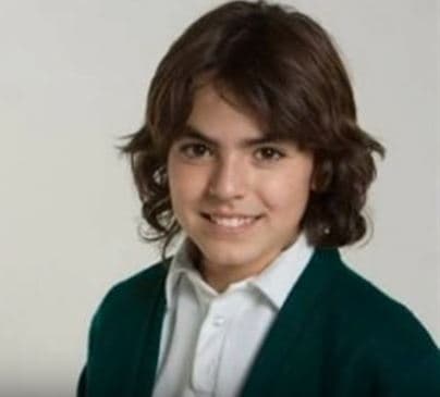 Un año antes de su participación en ‘La fuerza del destino’, Adriano trabajó en ‘Niña de mi corazón’ para encarnar a Damián Paz.