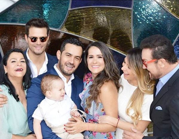 Arturo Peniche y Gaby Ortiz siguen siendo una de las parejas más estables del mundo del espectáculo.