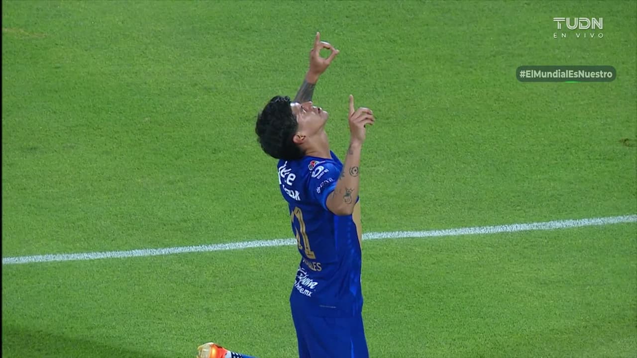 ¡Gol de Pumas! Robert Morales le aplica la 'Ley del Ex' al Toluca vía penal