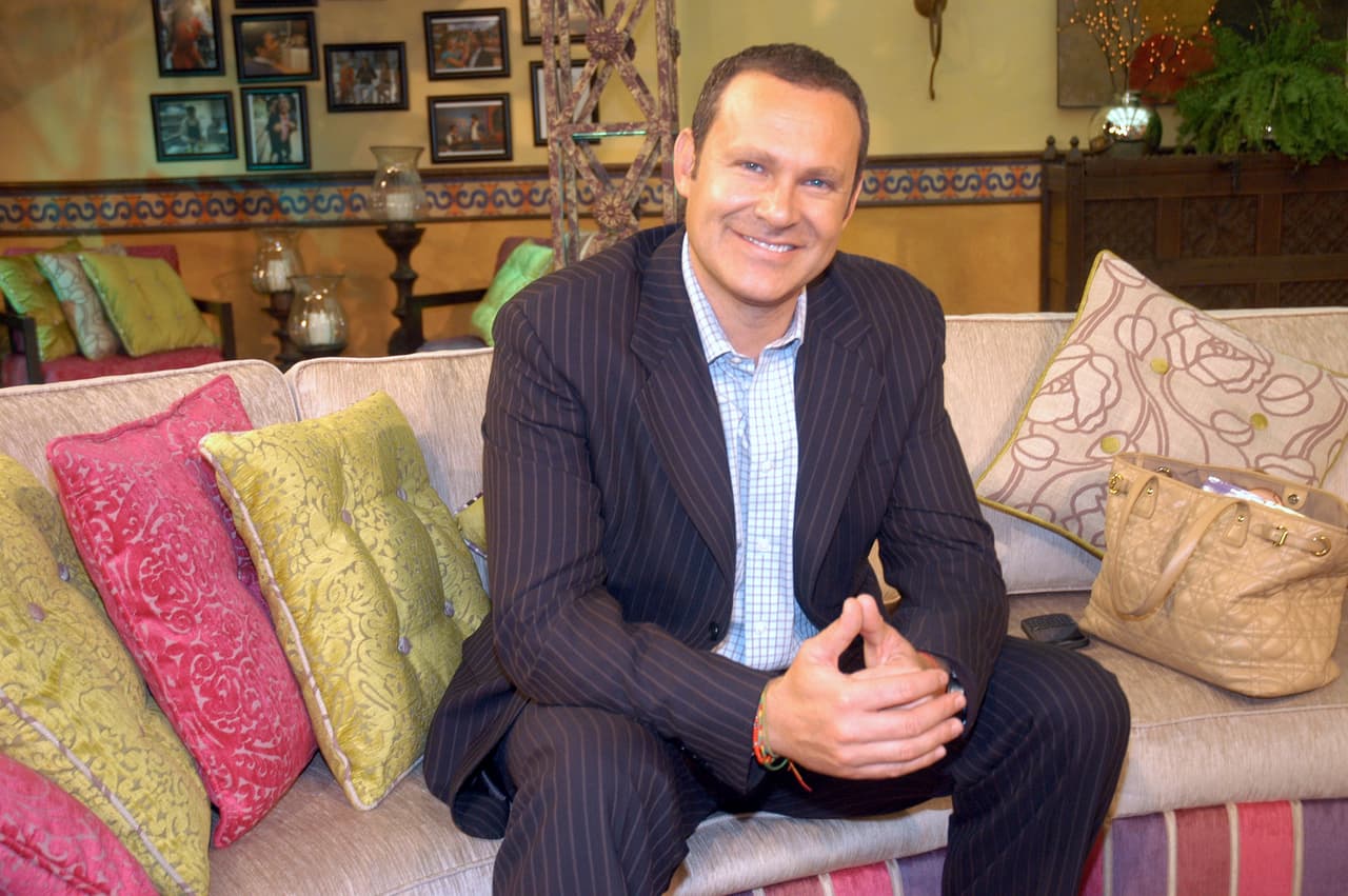 Alan Tacher ha pasado días difíciles tras la muerte de su papá, pero sus oraciones están con sus compatriotas mexicanos.