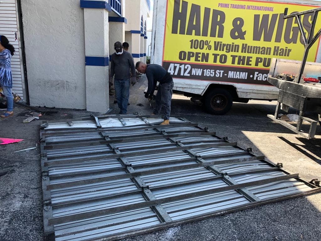 El establecimiento, llamado Prime Trading International, se encuentra ubicado en un centro de negocios en la avenida 47 del noroeste, próximo a la calle 165, en Miami Gardens. 
<br>