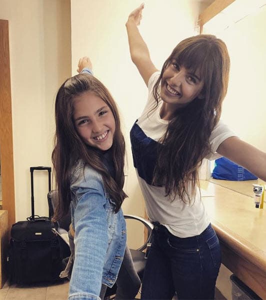 Luciana hizo amistad con Michelle Renaud, la protagonista del melodrama: "¡Dos hermosas princesas! ¡Las amo!", publicó en la misma red social.