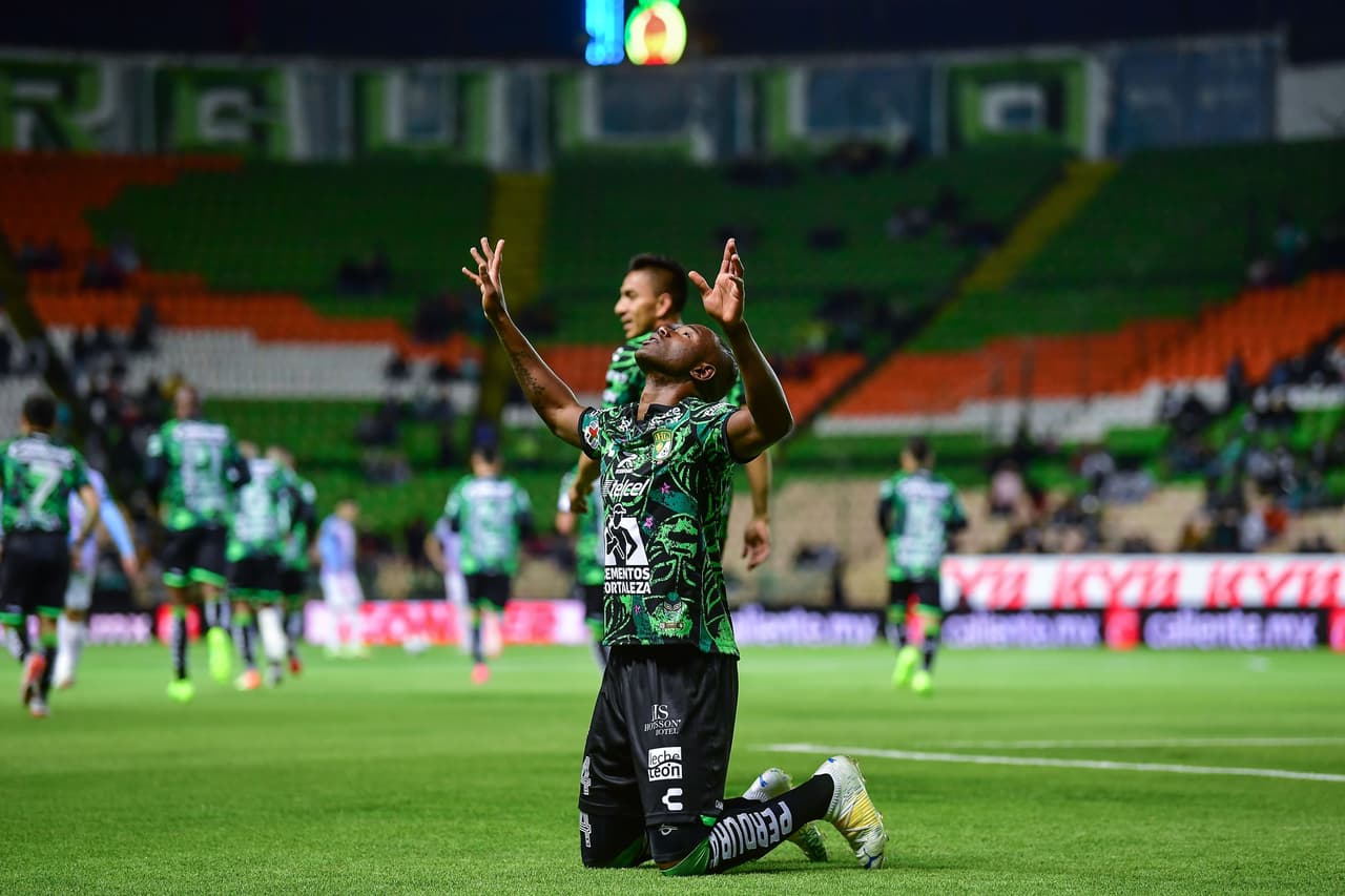León logro su primera victoria del campeonato ante un Pachuca que marchaba con pase perfecto bajo el mando de Guillermo Almada.