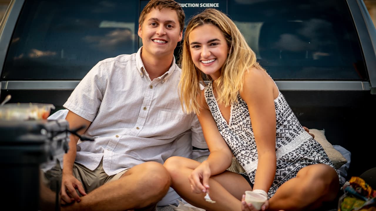 Para más información sobre presentaiones, precios y horarios visite la 
<b><a href="http://rooftopcinemaclub.com/houston/venue/the-drive-in-at-eado/" target="_blank">página de internet</a></b> de Rooftoop Cinema Club.