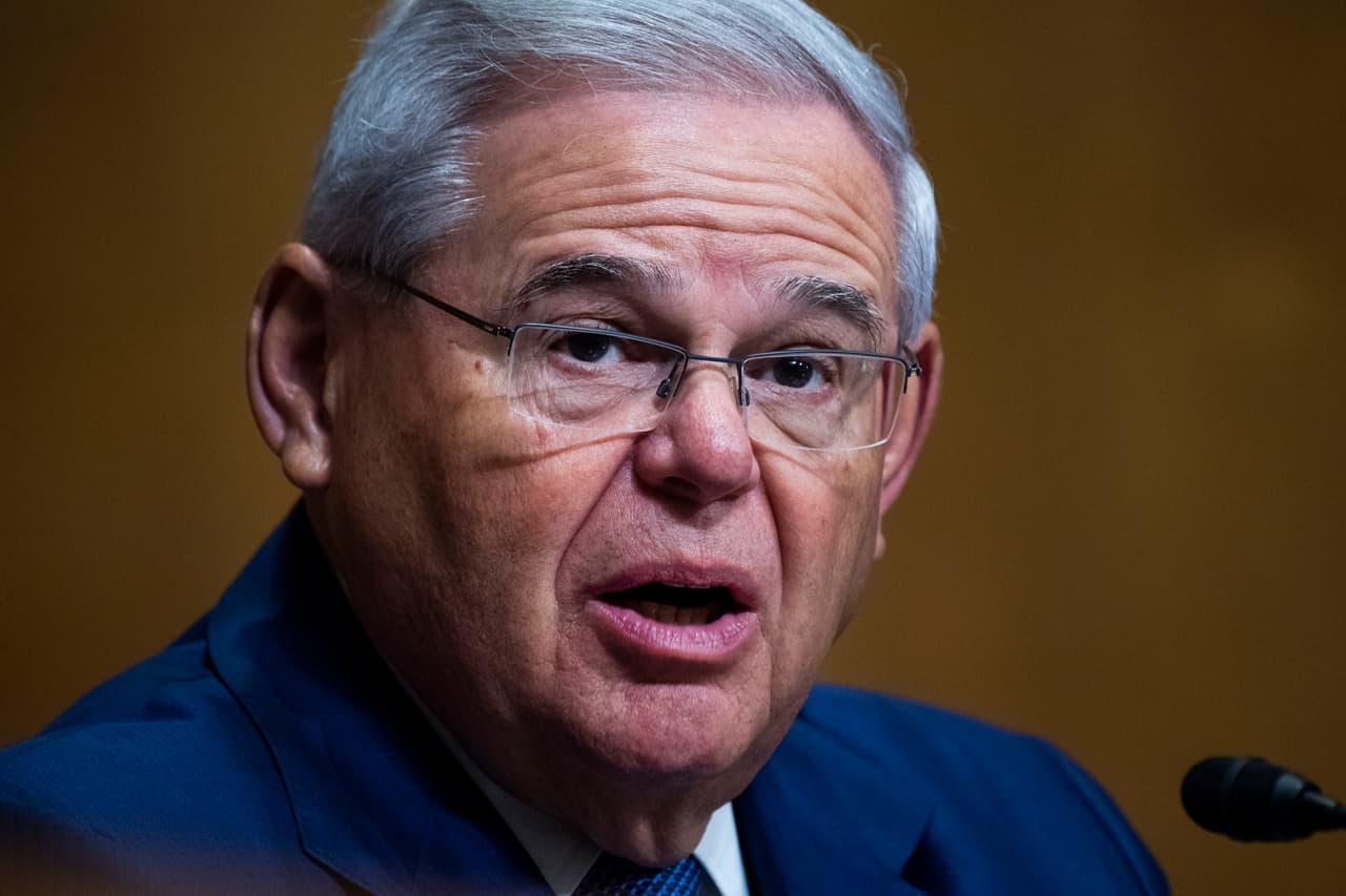 "Que el pueblo cubano pueda decidir su propio futuro": senador Menéndez habla sobre acciones de apoyo a Cuba