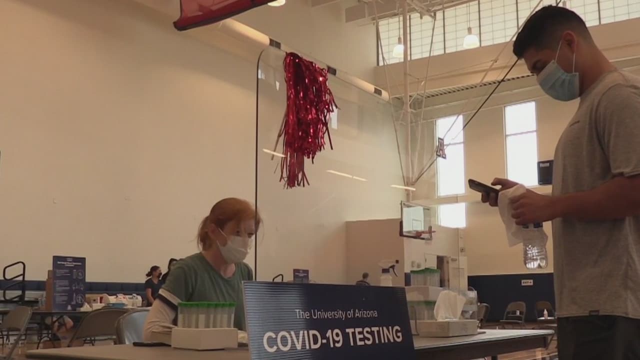Los nuevos casos de coronavirus en Arizona van disminuyendo, pero en las universidades van al alza