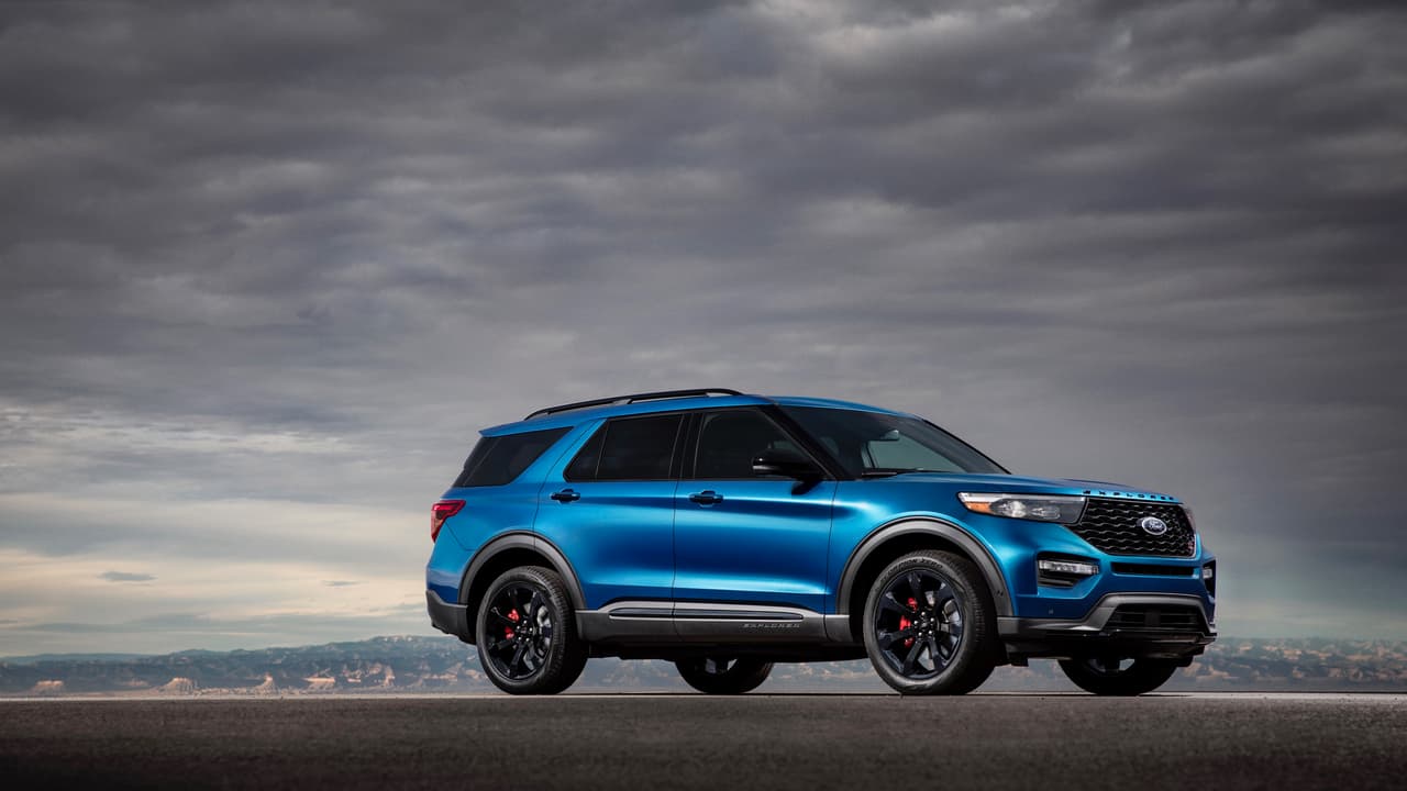 <h3 class="cms-h3-H3">Ford Explorer ST 2020</h3>
<br>“La diseñamos para ser un modelo ST desde el principio,” nos dijo Ed Krenz, jefe de ingeniería funcional de Ford Performance. “No hay manera de no reconocer el ADN de la familia ST. Su alto rendimiento se siente en todo momento y cuenta con capacidad de performance sostenida, sin hablar de su inconfundible apariencia ST. Más que nada 
<b>es muy divertida de manejar</b>.”