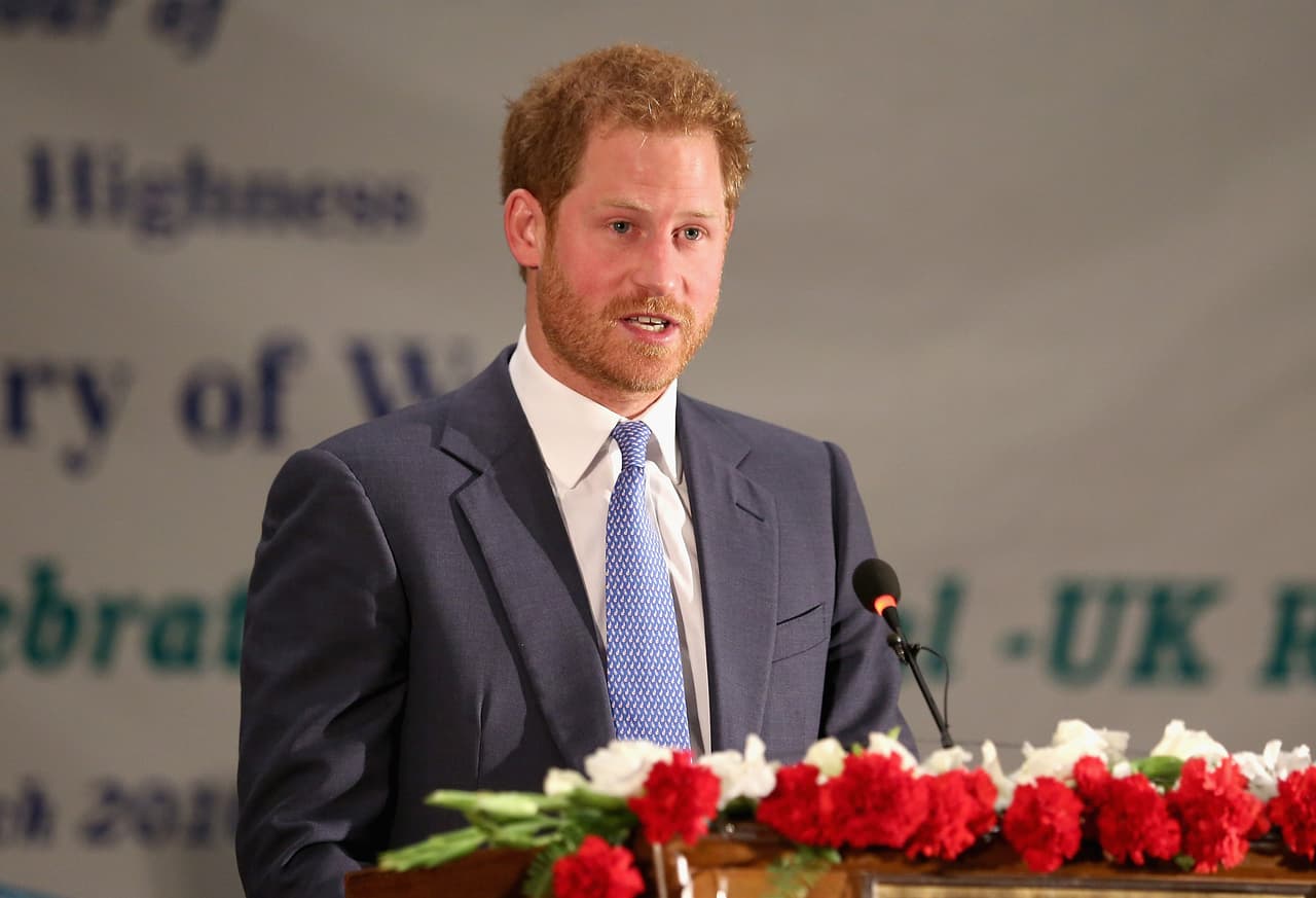 Príncipe Harry manda comunicado para defender a su novia Meghan Markle