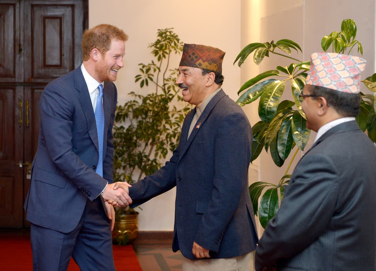 "Quiero mostrarle a todos aquellos en el mundo que desean ayudar, que este país está abierto a todo", dijo Harry.