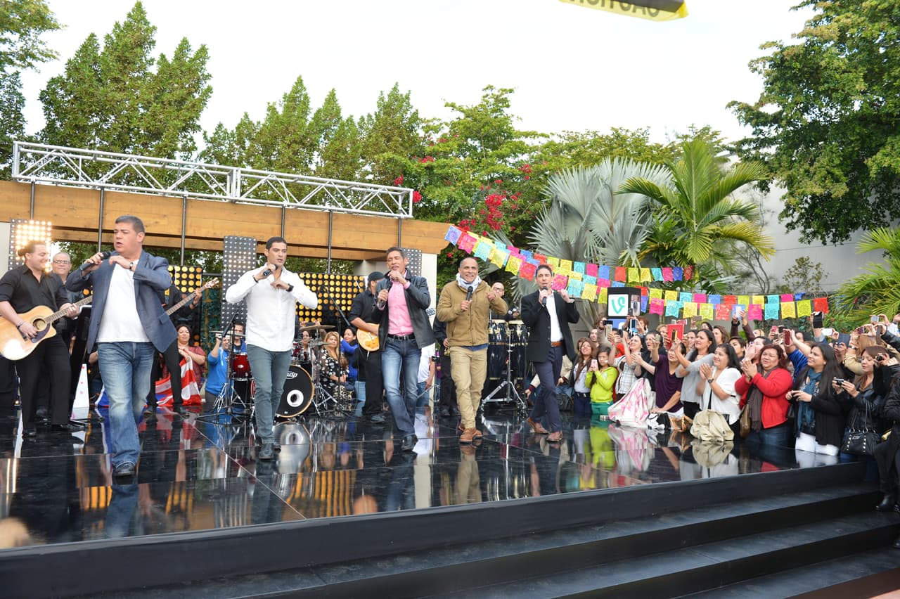 Aunque había fechas confirmadas, Johnny fue notificado de que no harían estas presentaciones.