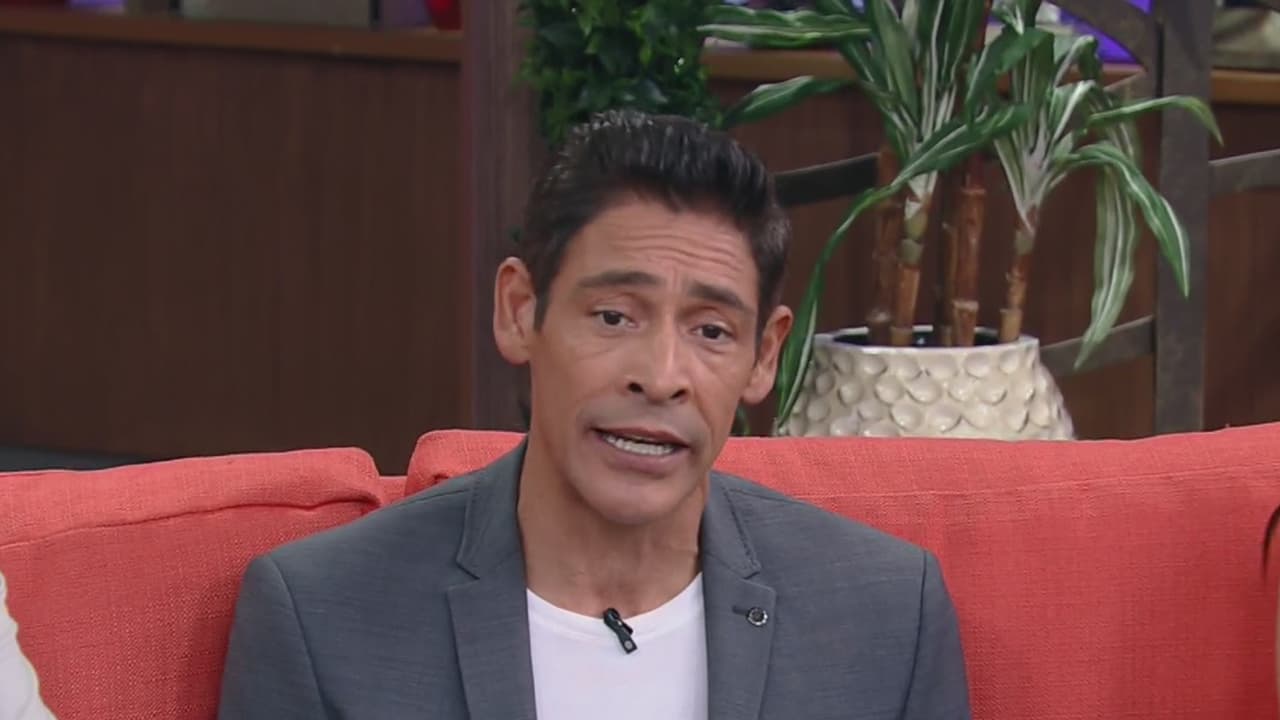 Como representante de esta compañía, Johnny recibió de los integrantes exigencias imposibles de cumplir.