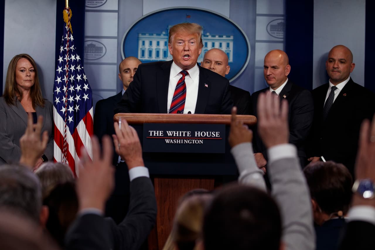 La sorpresiva 'no rueda de prensa' con la que Trump robó protagonismo a los demócratas