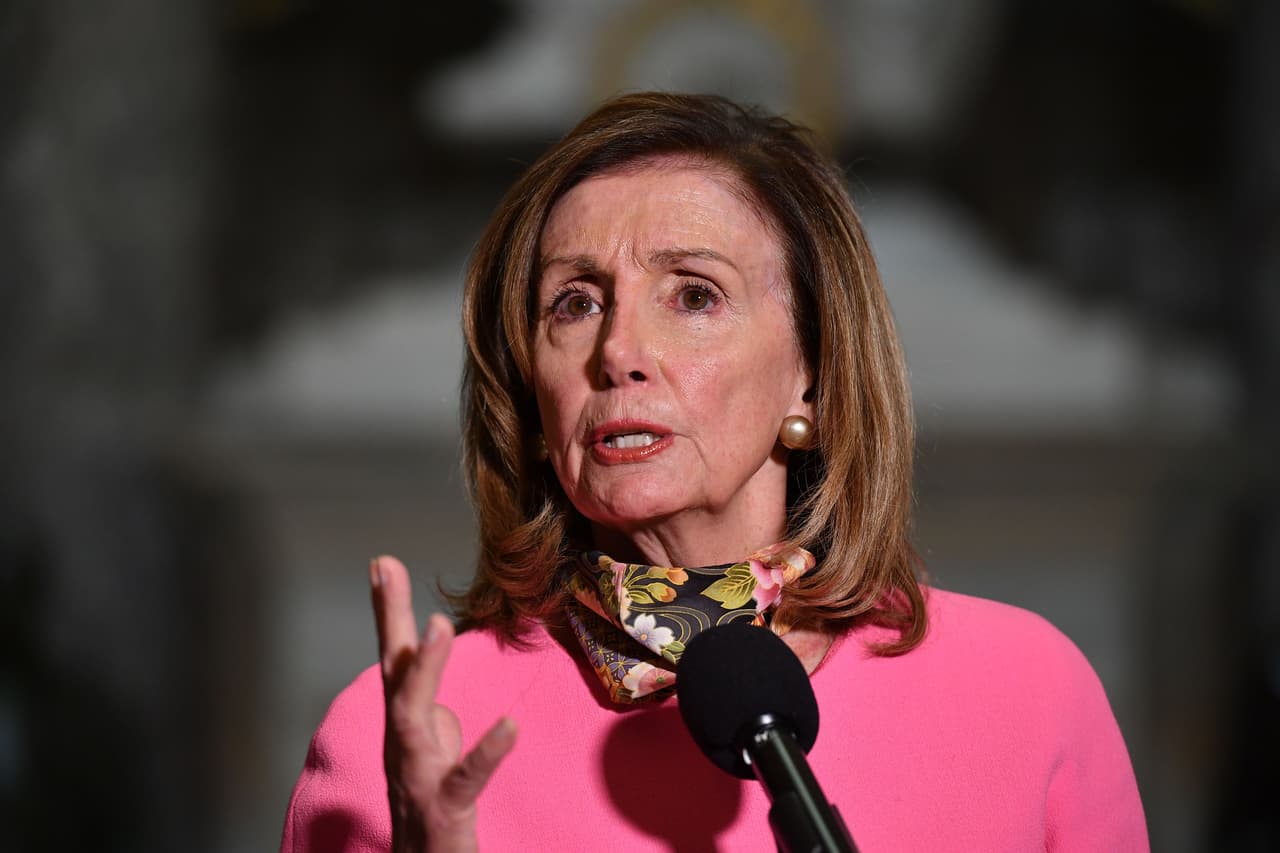 Pelosi se prepara para la tercera noche de la Convención Demócrata en medio de la crisis del Servicio Postal