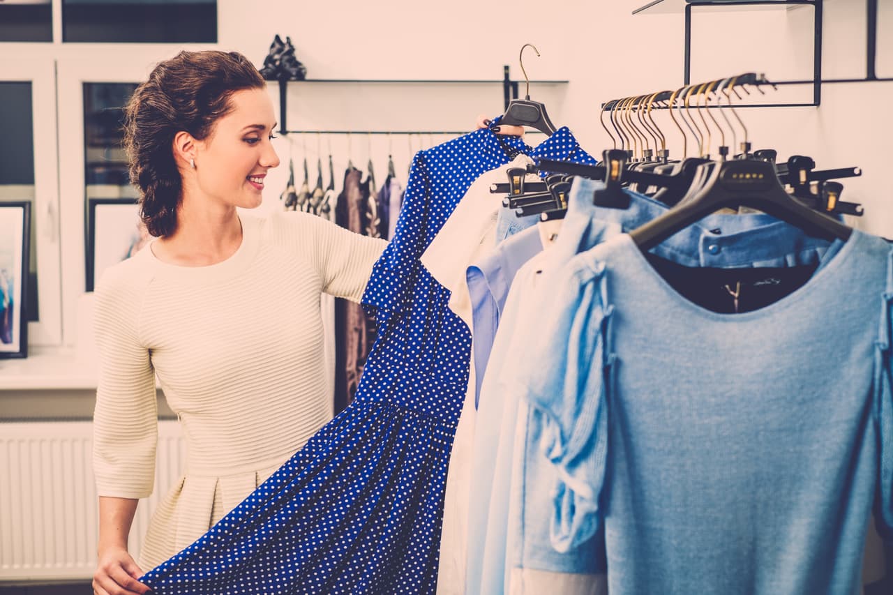 En diciembre es frecuente que nuestros gastos se incrementen de forma considerable debido a los diversos compromisos familiares y amistosos que tenemos, por lo que a continuación te damos unos tips que te ayudarán a reducir gastos durante esta temporada.