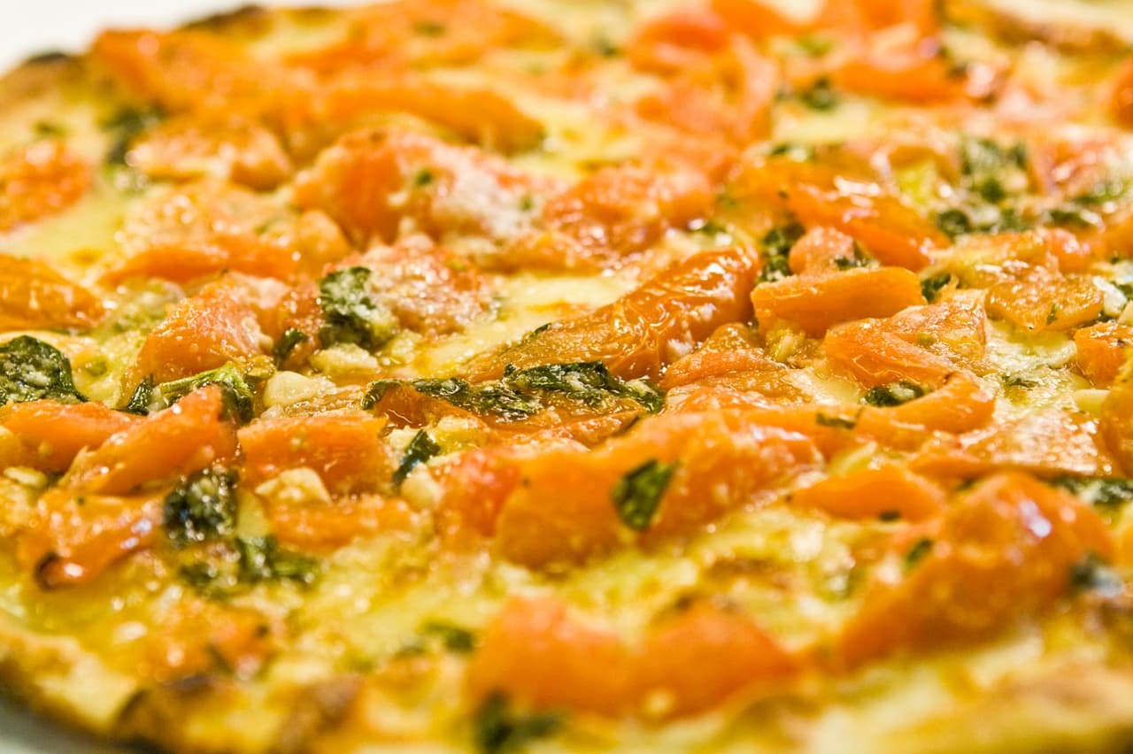 La medalla de bronce se la queda New Haven, Connecticut. Los puntos que recomiendan son Frank Pepe Pizzeria Napoletana, Modern Apizza y Bru Rm At BAR.