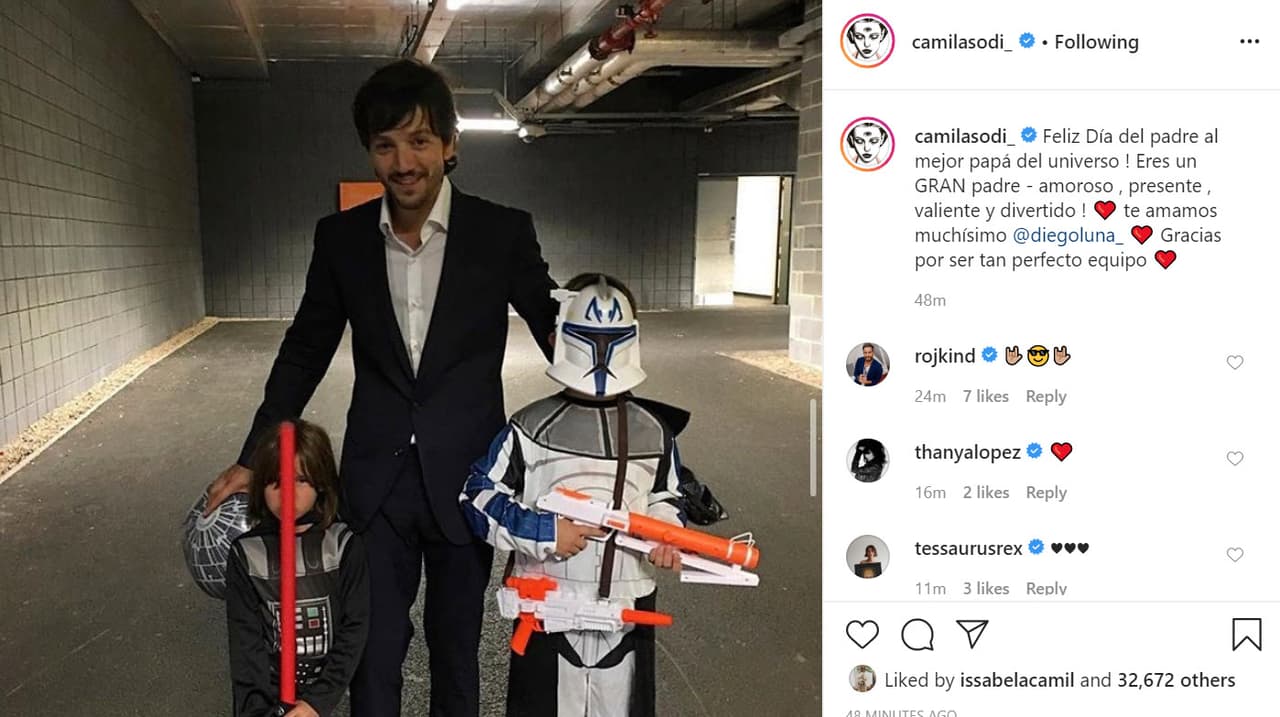 A pesar de que están separados, 
<b><a href="https://www.univision.com/famosos/camila-sodi-cumple-34-anos-y-uno-de-sus-galanes-en-rubi-no-lo-paso-por-alto-video" target="_blank">Camila Sodi</a></b> honró a Diego Luna, padre de sus dos hijos, Fiona y Jerónimo. "¡Feliz Día del Padre al 
<b><a href="https://www.instagram.com/p/CBtDhlFBUTu/" target="_blank">mejor papá del universo</a></b>! Eres un gran padre: amoroso, presente, valiente y divertido. ¡Te amamos muchísimo!".