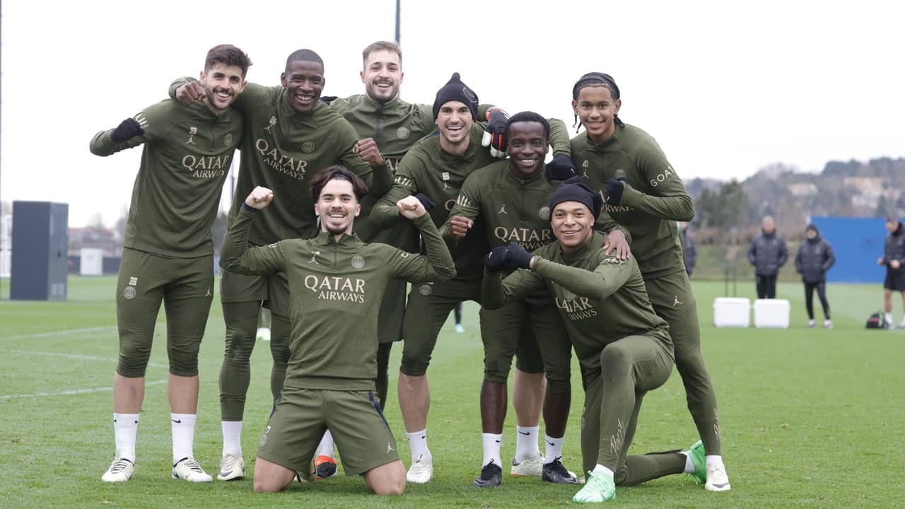 Mbappé presume tremendo gol de chilena con PSG