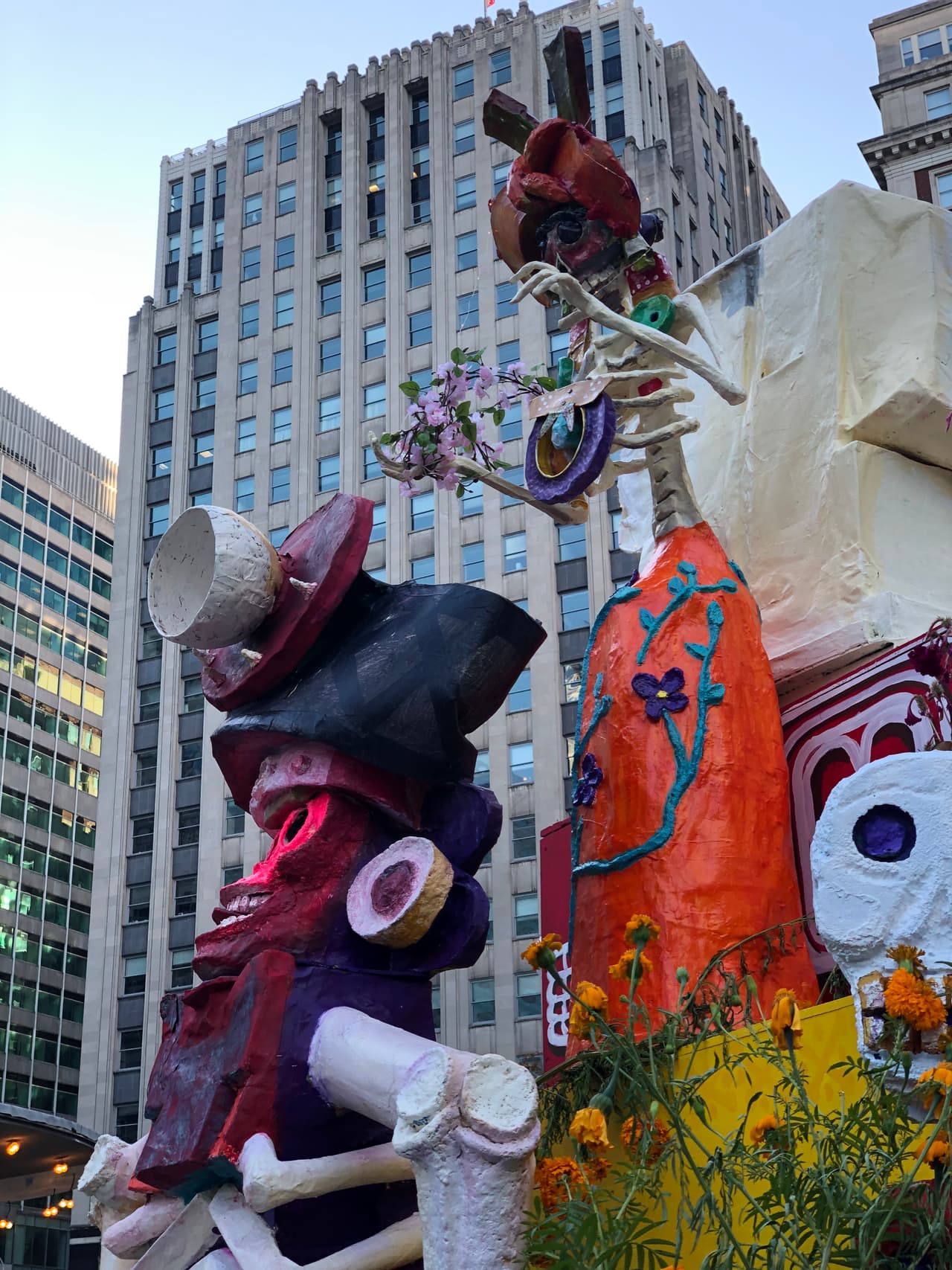 Entre bailes folclóricos, sones jarochos, música de mariachi y manualidades para niños y niñas, decenas de personas se dieron cita para honrar la tradición.