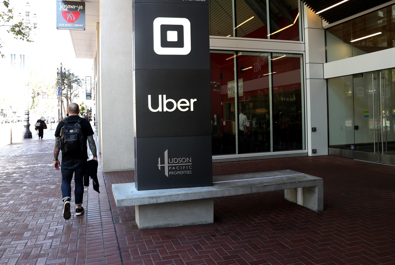 <b>Uber.</b> La compañía líder en viajes compartidos también ha manifestado su apoyo a los "soñadores". La empresa, con sede en San Francisco, ha destinado medio millón de dólares a un fondo para otorgar asistencia legal a los beneficiarios de DACA y cuenta con un blog para resolver todas las dudas de sus trabajadores amparados con la Acción Diferida.