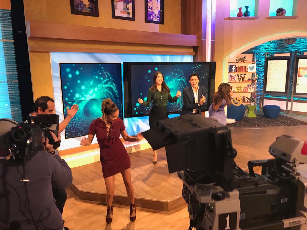 Orlando y su Código Segura armando la fiesta en casa.