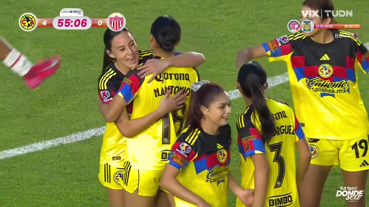 ¡Joya de gol! Nancy Antonio pone el 4-0 del América desde el tiro libre