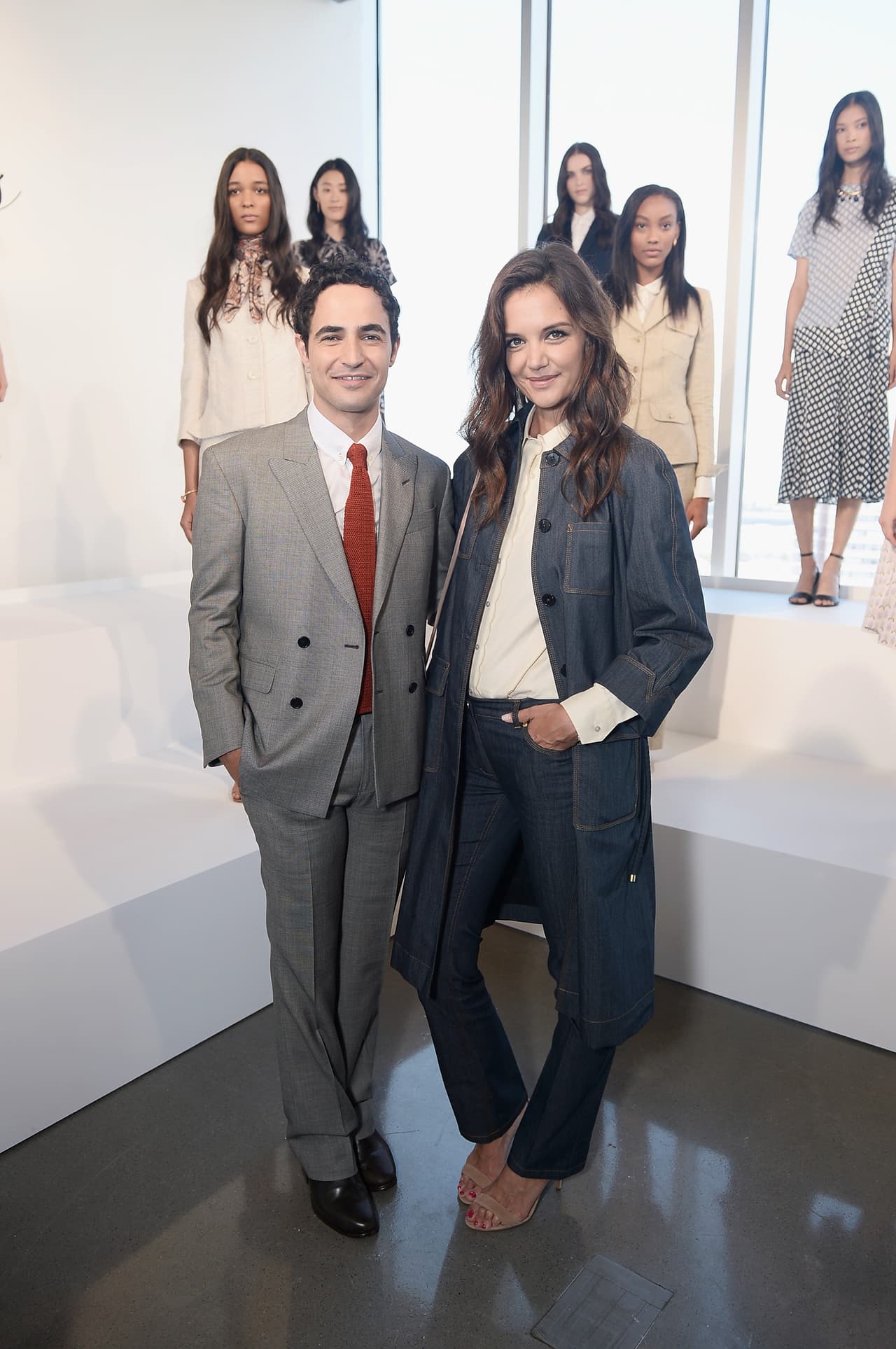 Pero Nueva York ha estado tremendamente ocupada, como demuestran ahora el diseñador Zac Posen, quien presentó la nueva línea de la marca Brooks Brothers.