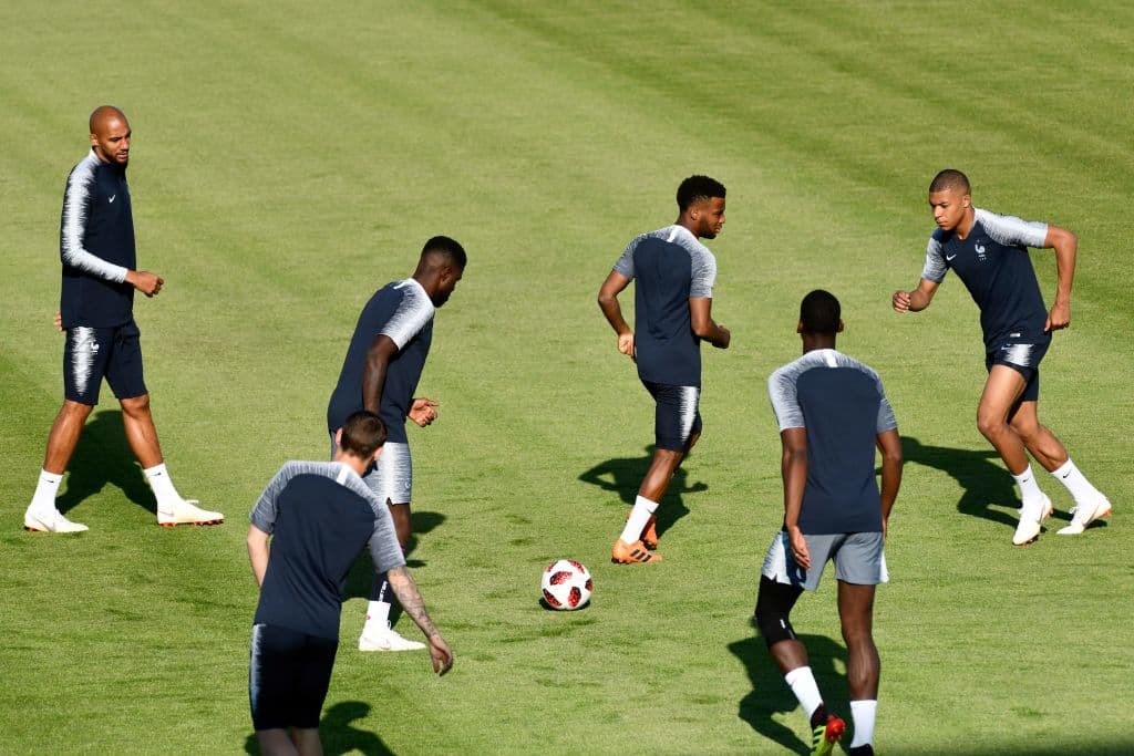 Kylian Mbappe se proyecta como titular para poner en aprietos a una defensa de Argentina que ha mostrado muchas ventajas.