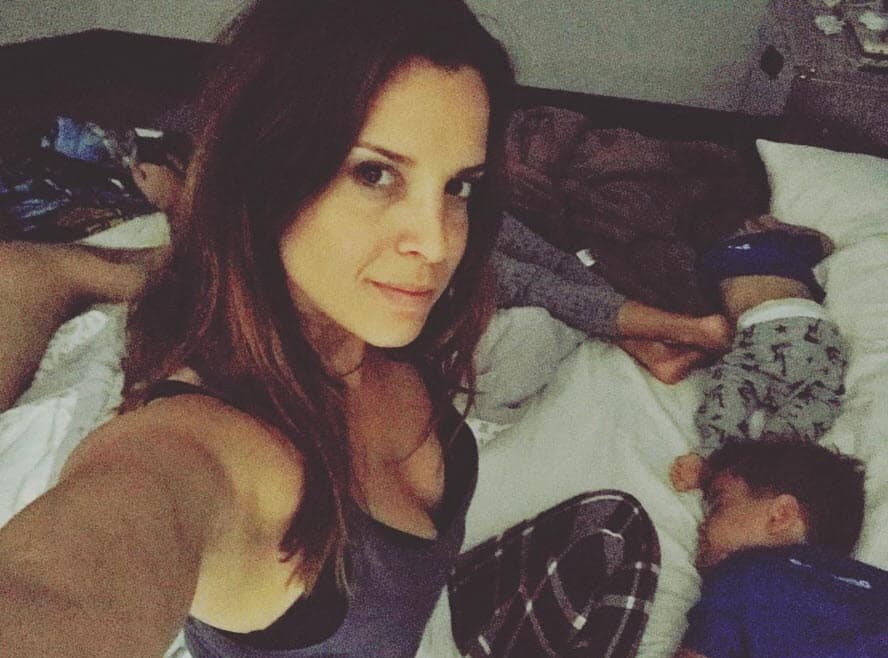 La noche del sábado 21 de marzo, la venezolana hizo la revelación a través de su 
<b><a href="https://www.instagram.com/ingermendoza/" target="_blank">cuenta de Instagram</a></b> luego de compartir que la cantante 
<b><a href="https://www.instagram.com/richellelehrer/" target="_blank">Richelle Lehrer</a></b>, amiga suya, pasó por algo similar. 
<br>