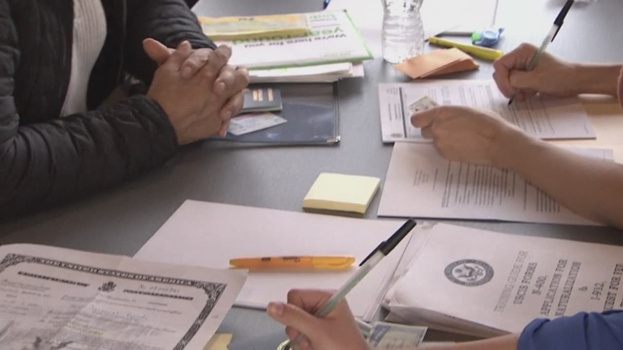 Turistas pueden extender su estadía en EE. UU. si no pueden regresar a sus países 
