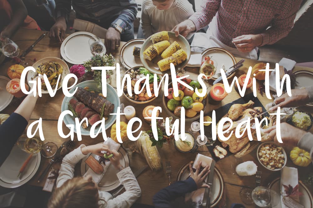 Sea lo que sea que coman este día o como sea la manera en que festejen en tu familia (inclusive si no lo hacen), este Thanksgiving es una oportunidad maravillosa para agradecer, con el corazón, todo lo que has recibido este año. ¡Disfrútenlo!