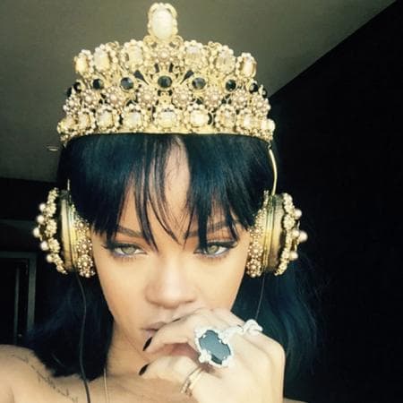 ¿Eres fan de Riri y quieres realizarte un cambio de look radical? ¡Llegaste al sitio correcto! Inspírate con los mejores hairstyles de la cantante de Barbados.