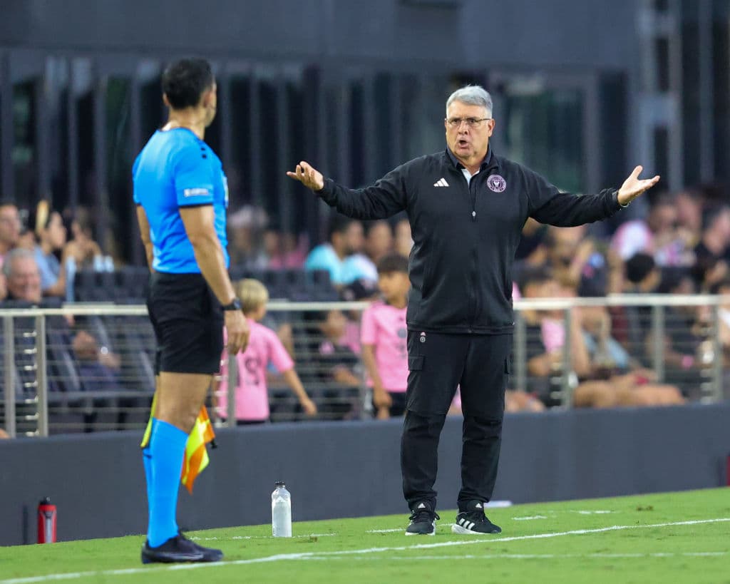 Martino se dice tranquilo porque van al Mundial de Clubes por "méritos deportivos"