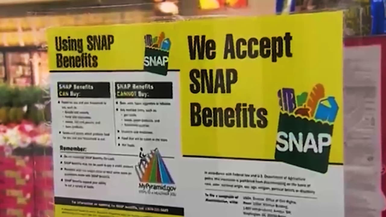 Hispanos podrían ser los más golpeados por recortes de Donald Trump a SNAP y Medicare
