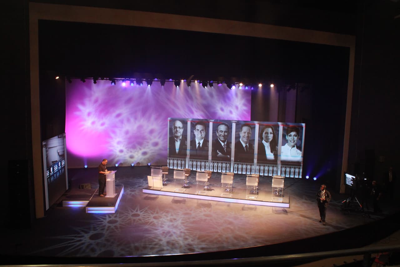 El último y decisivo debate entre los candidatos a la Gobernación puso cara a cara a todos los candidatos que buscar llegar a Fortaleza. Mira el backstage.