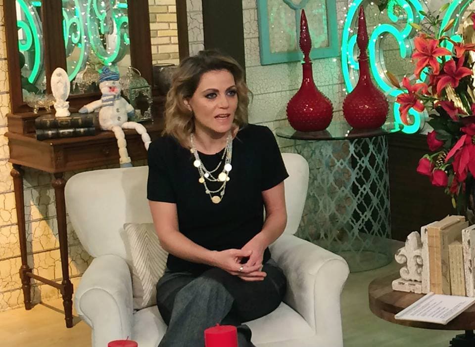 La Dra. Julie Salomón nos cuenta las ventajas del parto natural y la cesárea.