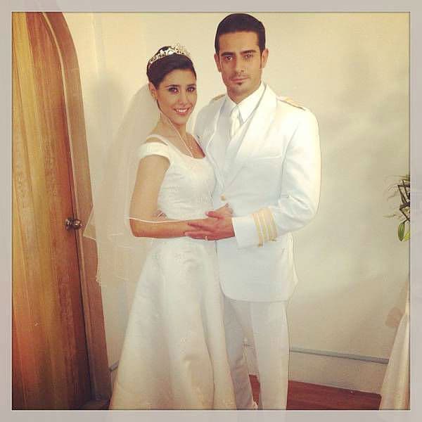 En el melodrama se casó con la bella Michelle Ramaglia. ¿Qué tal?