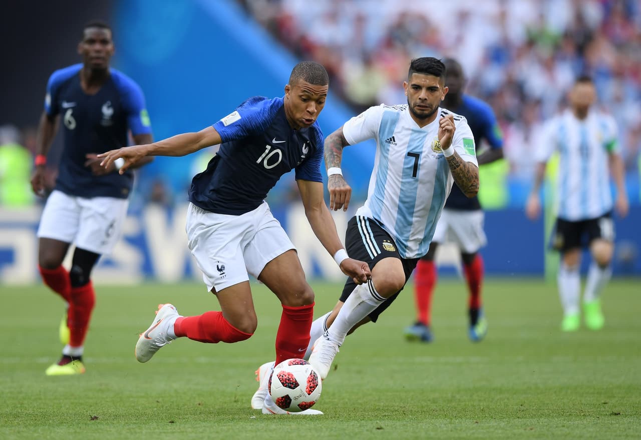 'Donatello', como lo llaman en Francia, le ganó la espalda a todos los defensas de Argentina.