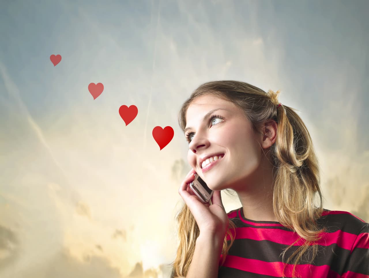 <b>Escorpión</b>
<br>Posiblemente el signo más sexual de todos, alguien que con solamente hablar por teléfono o comunicarse con la otra persona ya se siente “en el modo” del amor.