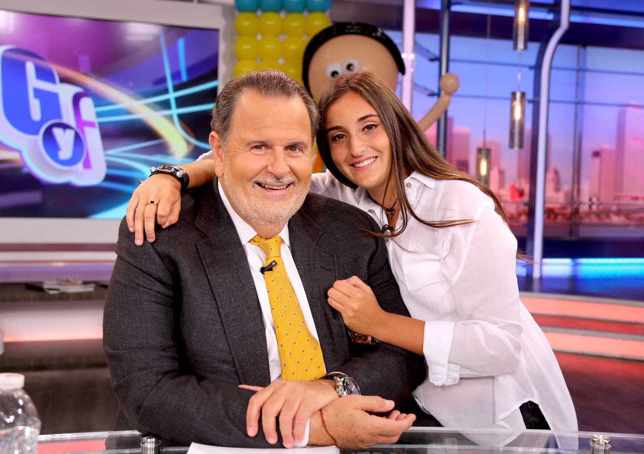 Sin duda, todas estas fotos de los conductores de El Gordo y La Flaca son invaluables, pues guardan los mejores años con sus hijos y sus padres.