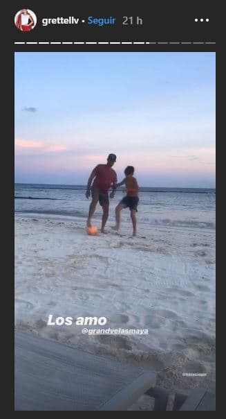 "Los amo", escribió la actriz en uno de los clips mientras al fondo se percibe la vista del Mar Caribe.