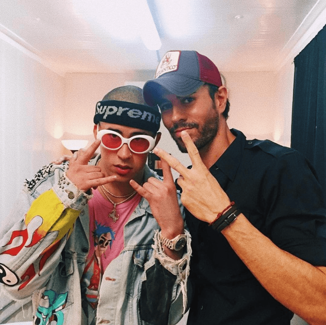 #11 | El Baño: 
<b>Enrique Iglesias</b> y 
<b>Bad Bunny</b> nos presentan esta provocadora canción.